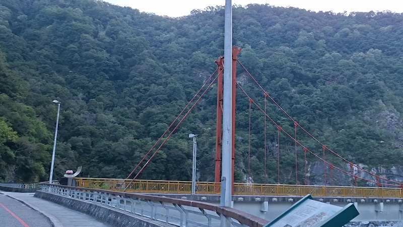 天祥地區太魯閣峽谷翠綠山色
