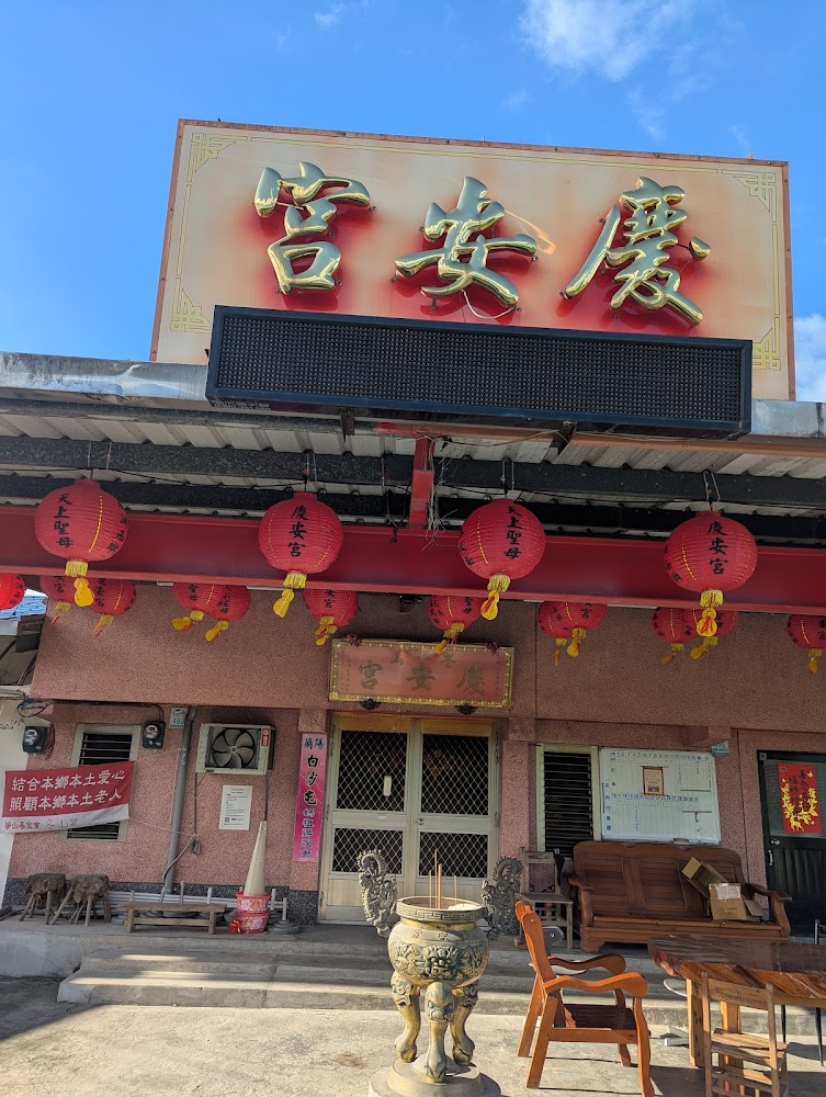 蘭陽地區廟宇外觀與燈籠