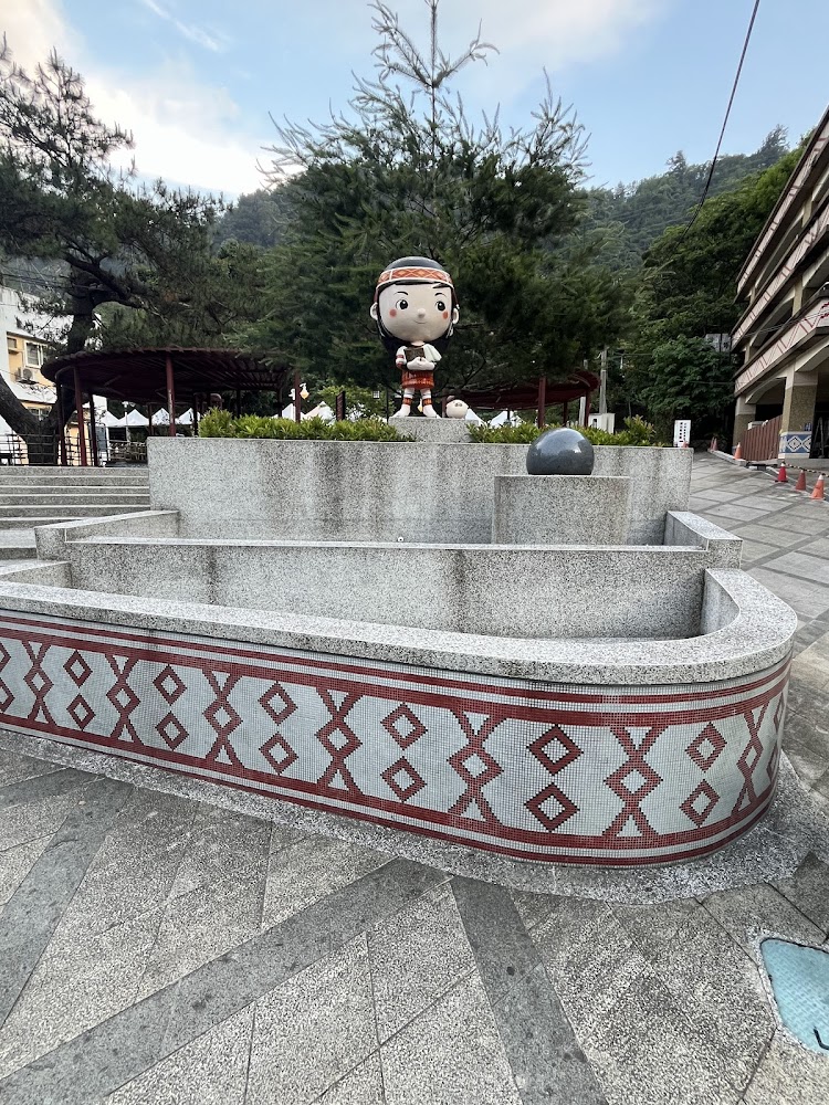 谷關原住民特色公園雕像