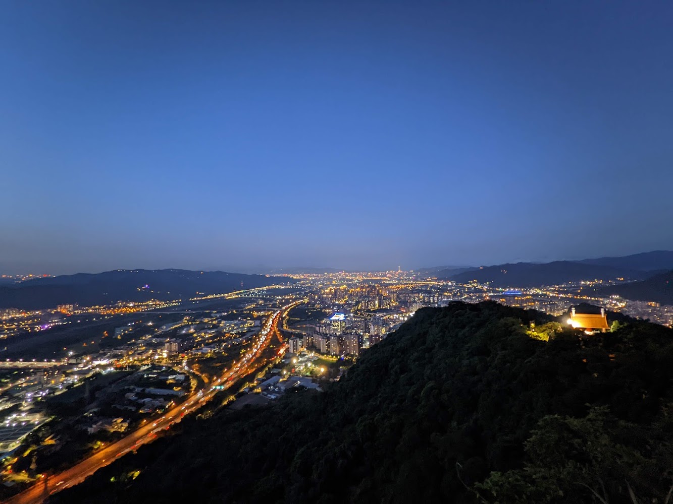 鳶山夜景