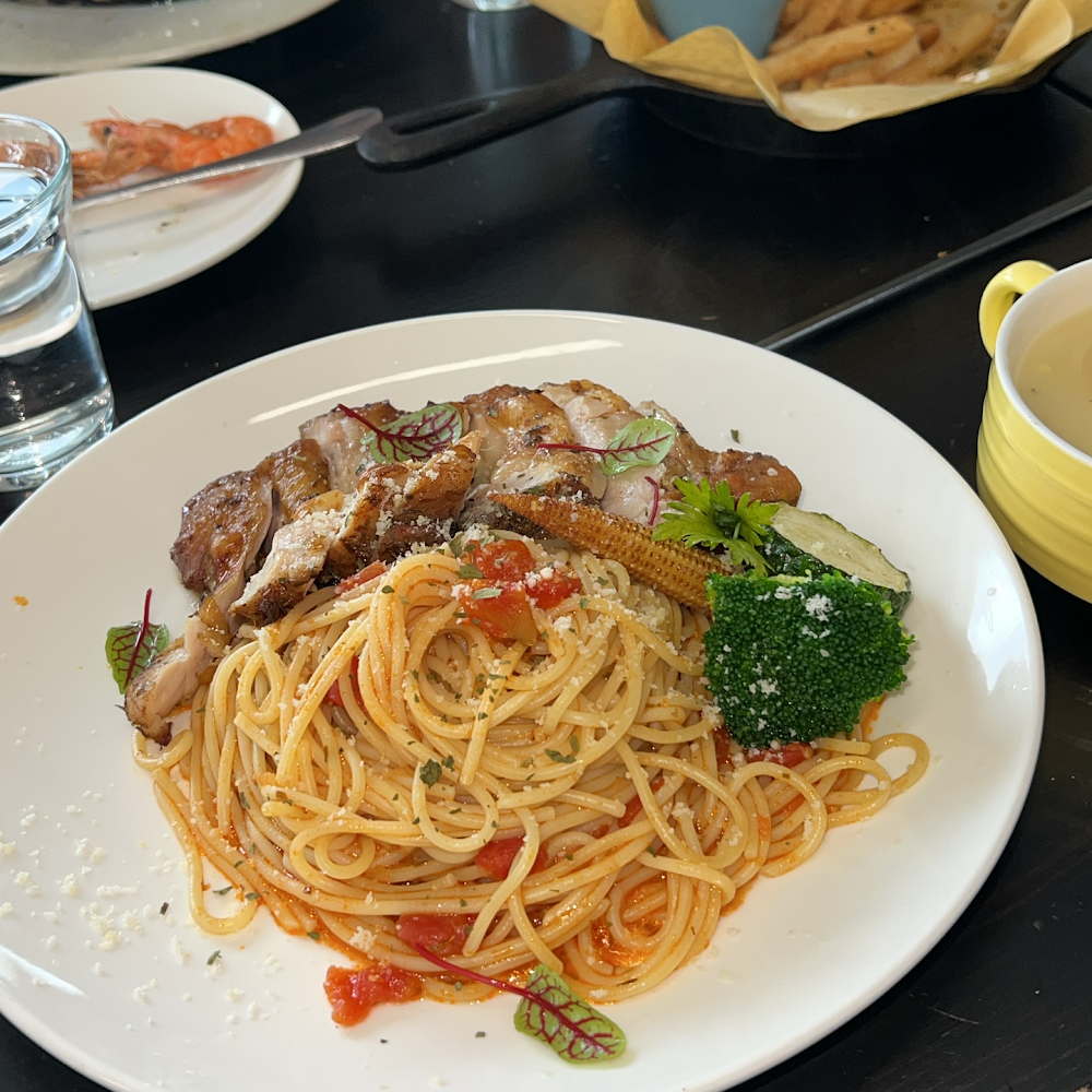 沃野山丘餐廳烤雞義大利麵
