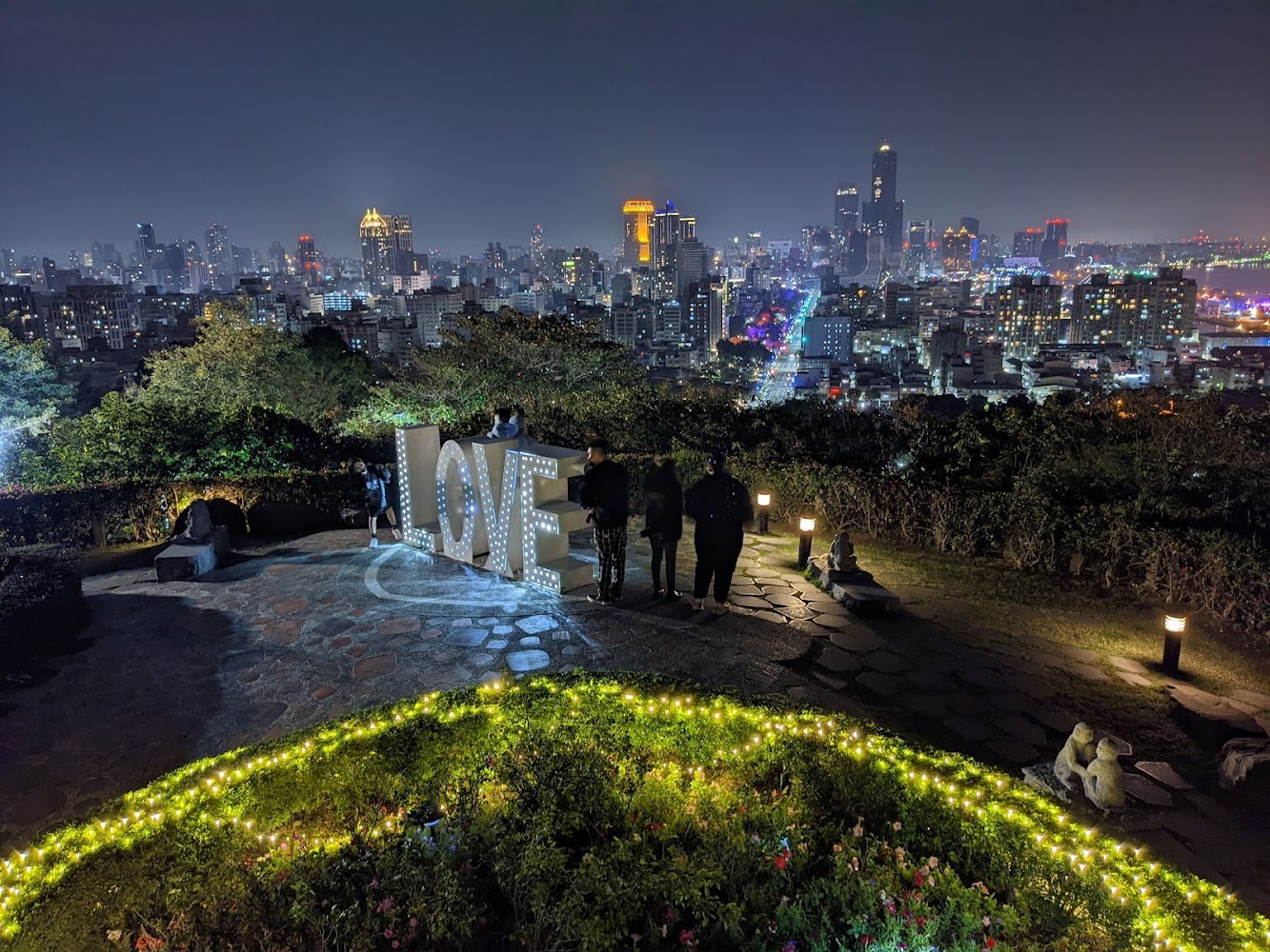 壽山觀景台夜景與LOVE裝置