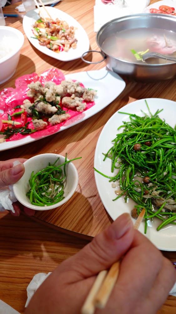 東港金溢饌豐盛聚餐桌菜