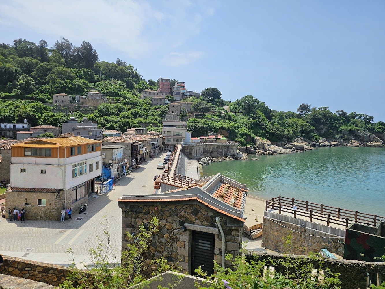 臨海小村莊與石頭建築