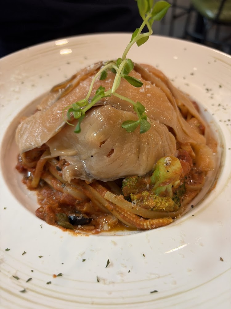 獅子山創作餐廳煙燻鮭魚義大利麵