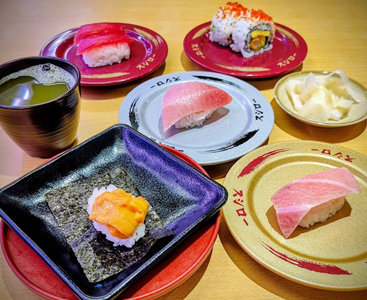 壽司郎台北公館店多種餐點桌面