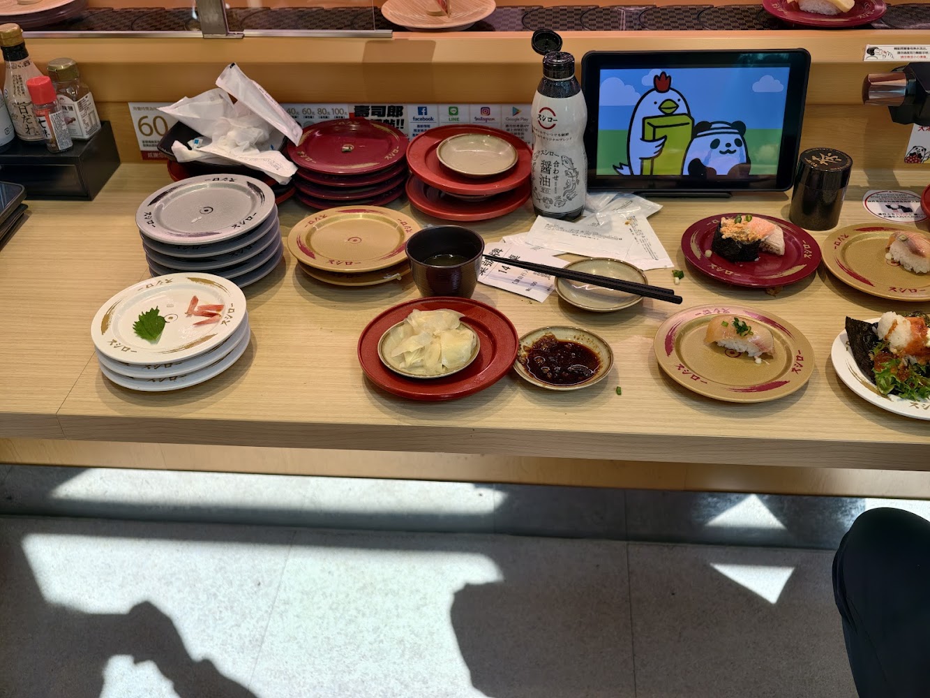 壽司郎高雄美術館店桌面與平板點餐
