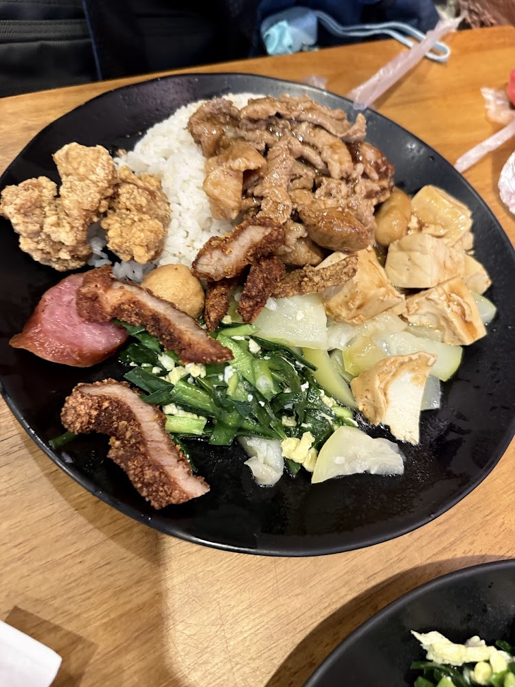 赤崁傳統美食舖雙主菜便當