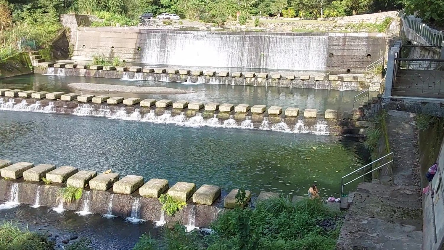 五峰旗風景區攔砂壩與戲水區