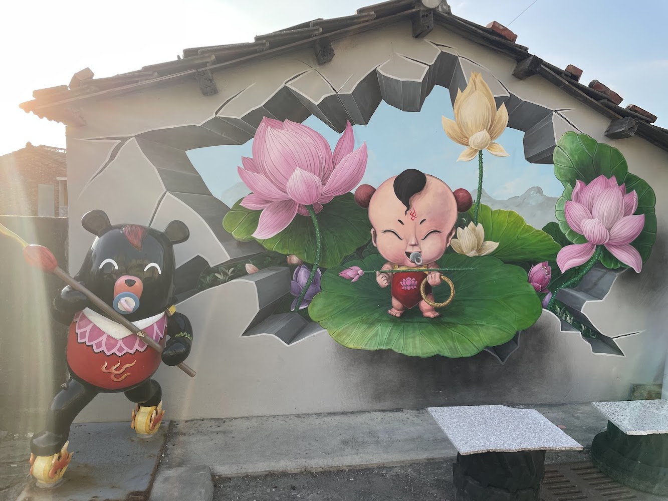 箔子寮喔熊藝術村蓮花寶寶與喔熊彩繪牆