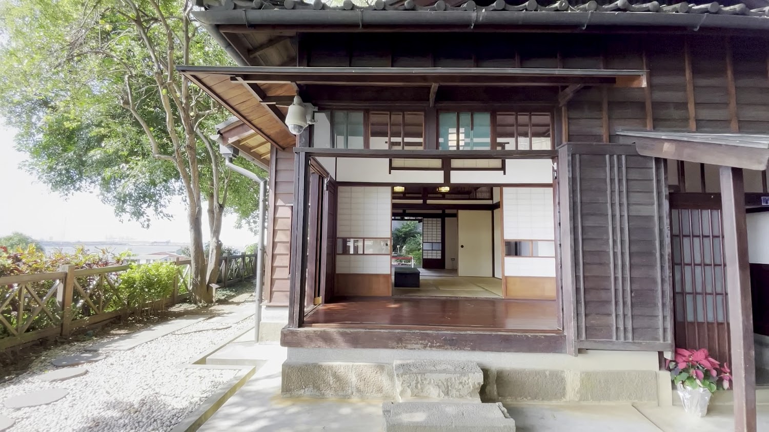 淡水街長多田榮吉故居日式木造建築與前庭