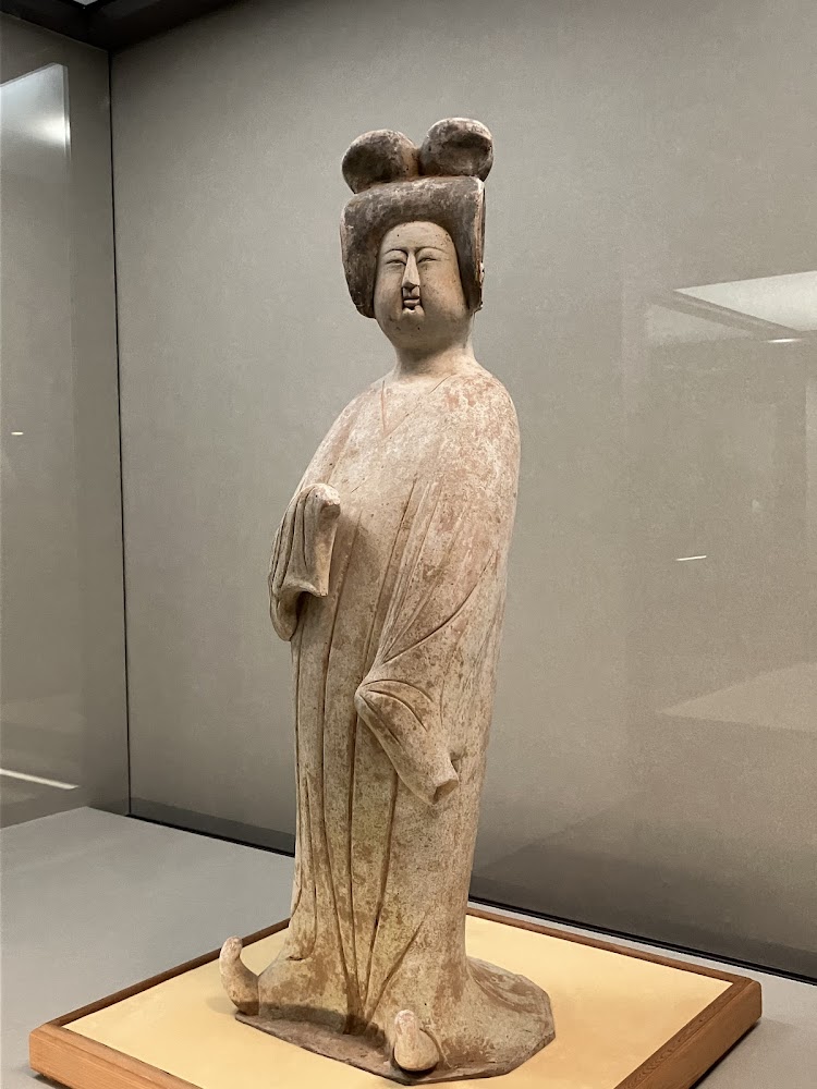 古代女子陶俑