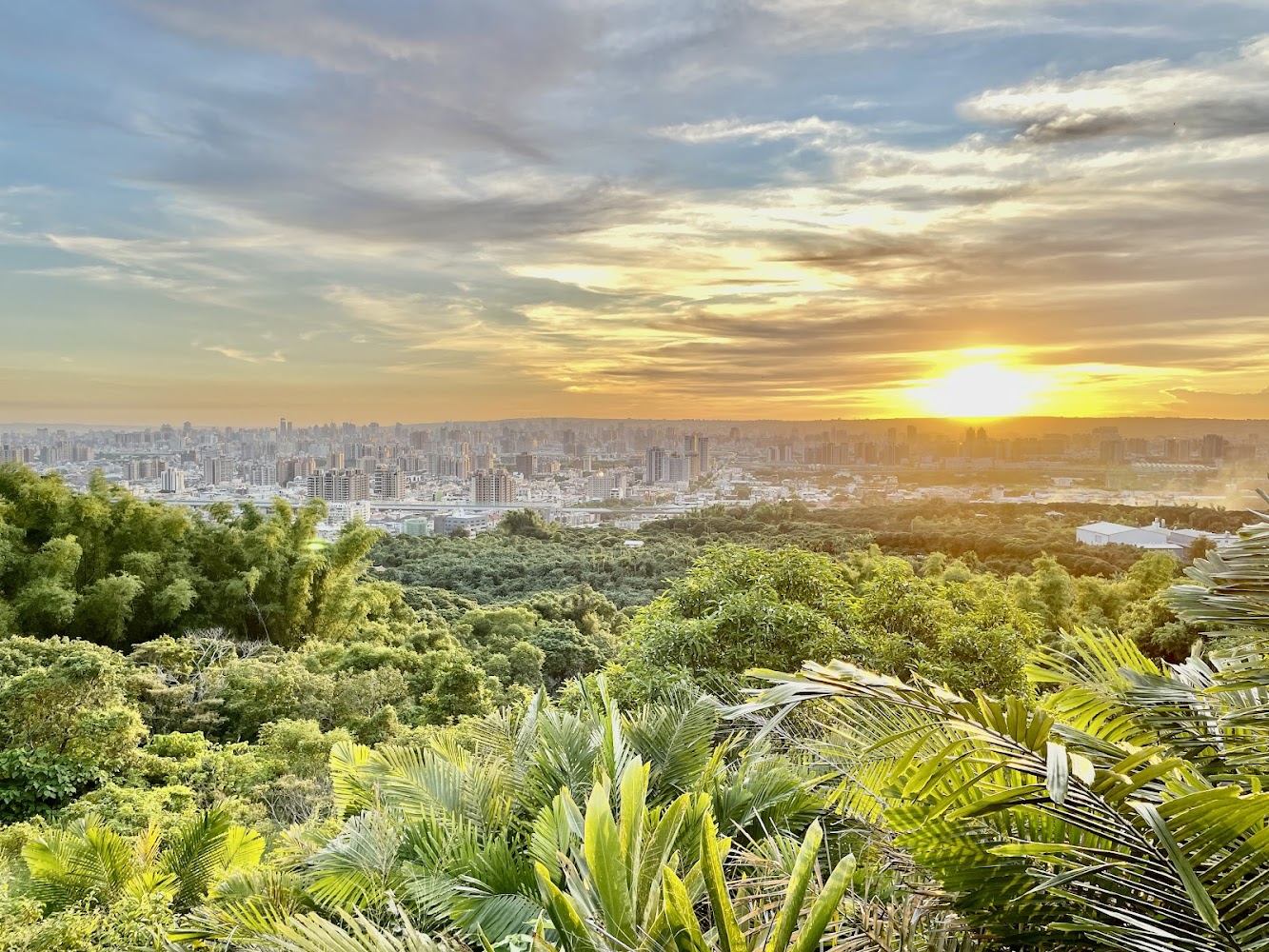 大坑風景區可拍夕陽與城市天際線