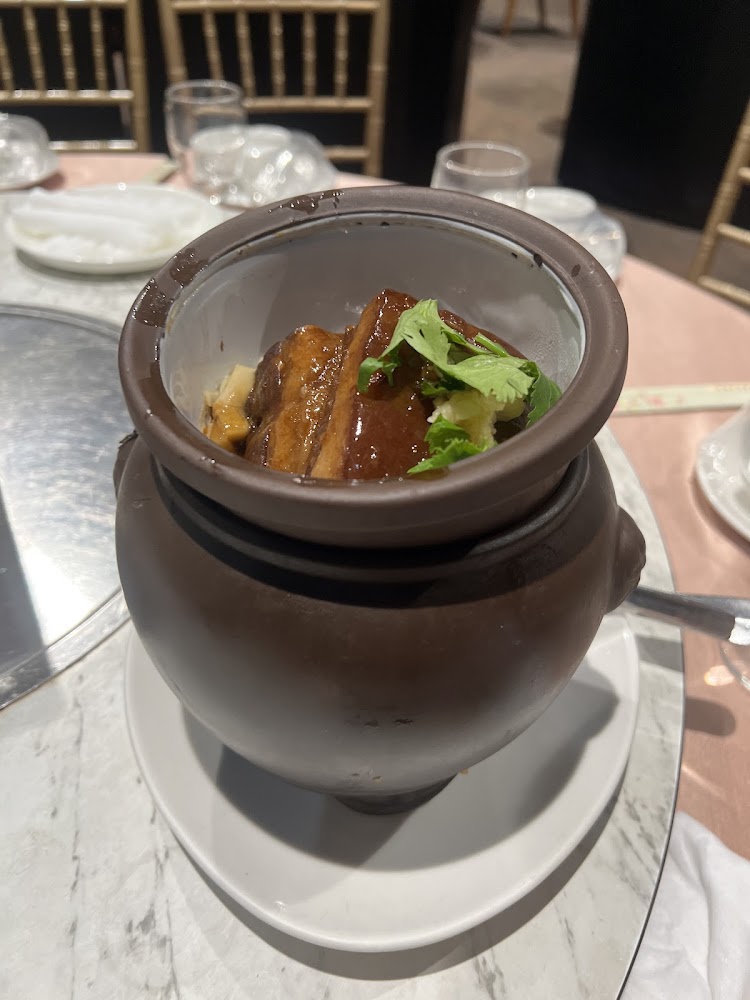 東方宴海森會館陶甕紅燒肉