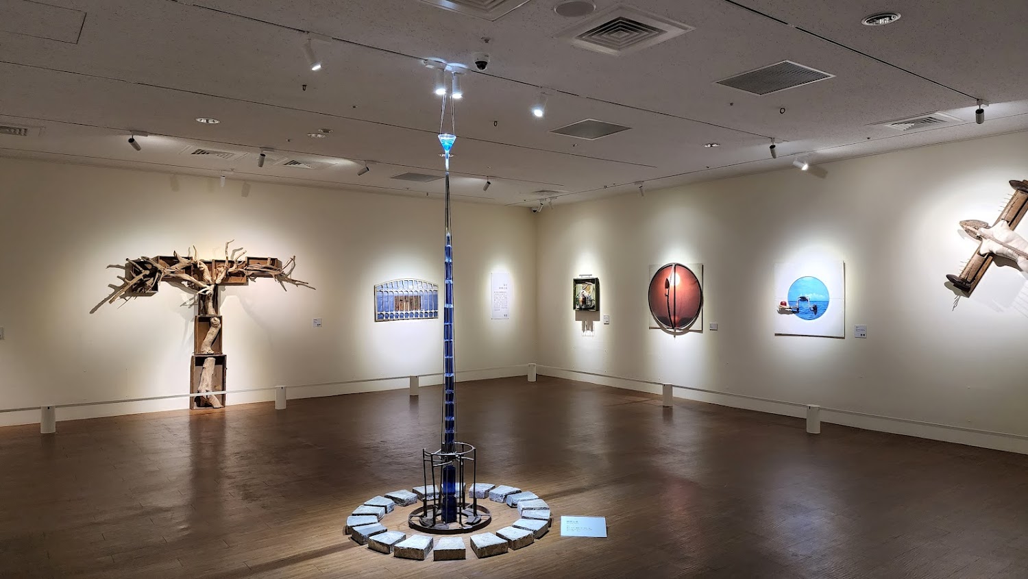 創價美術館屏東館展覽室與裝置藝術