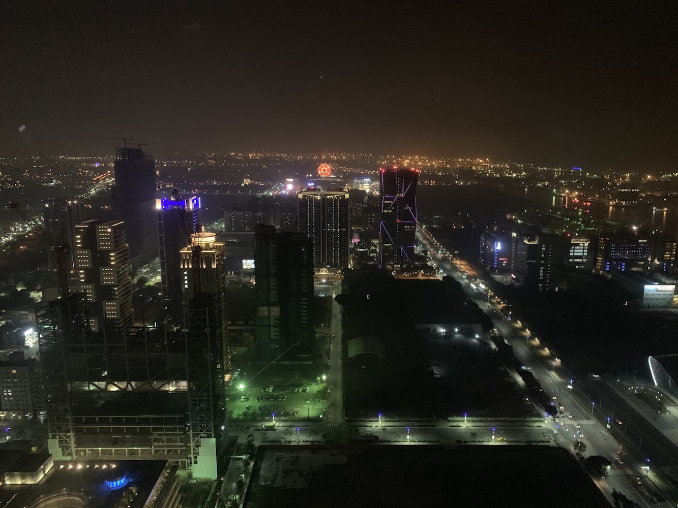 大廳酒吧85Sky Towe Hotel君鴻國際酒店可俯瞰高雄夜景