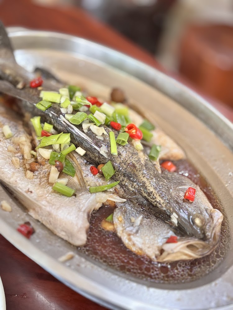 味味香客家庭園餐廳清蒸魚