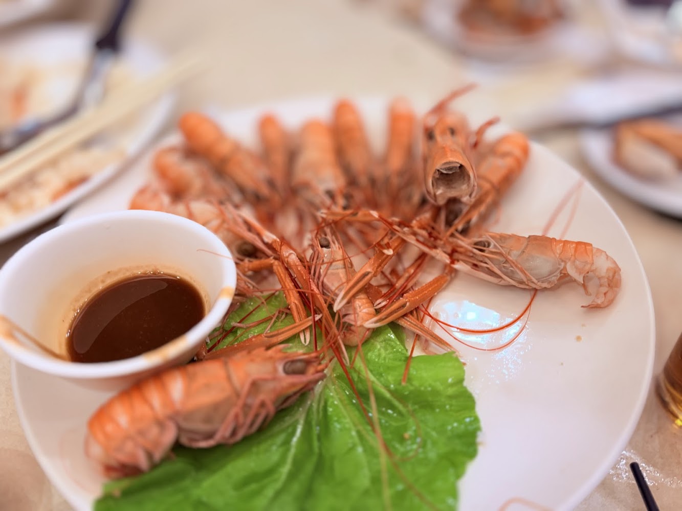 東昇餐廳熟蝦海鮮拼盤