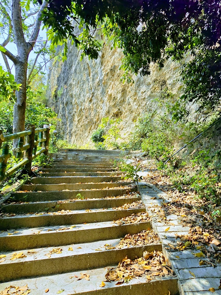 燕巢風景區石階步道