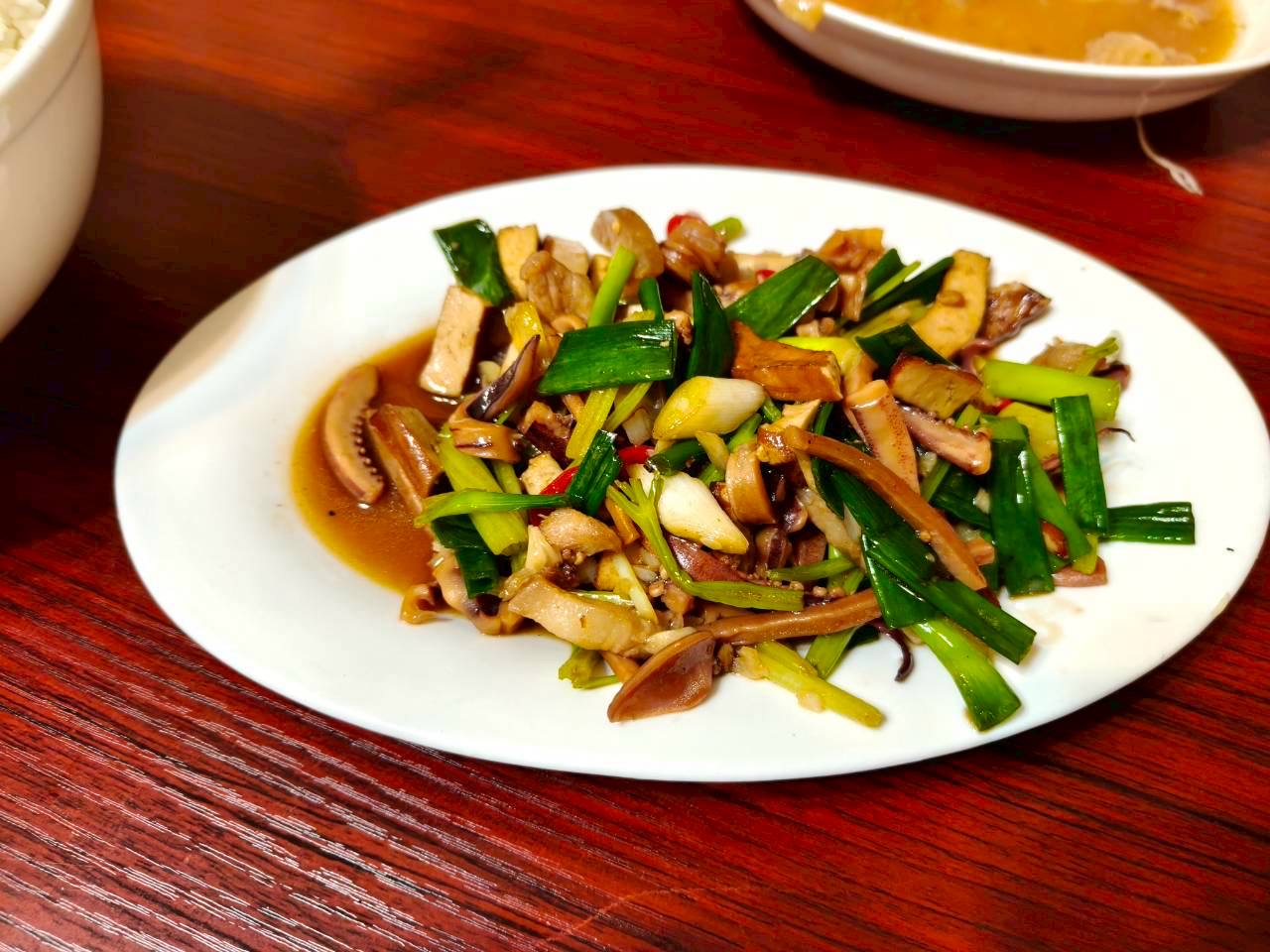 蔥炒魷魚熱炒
