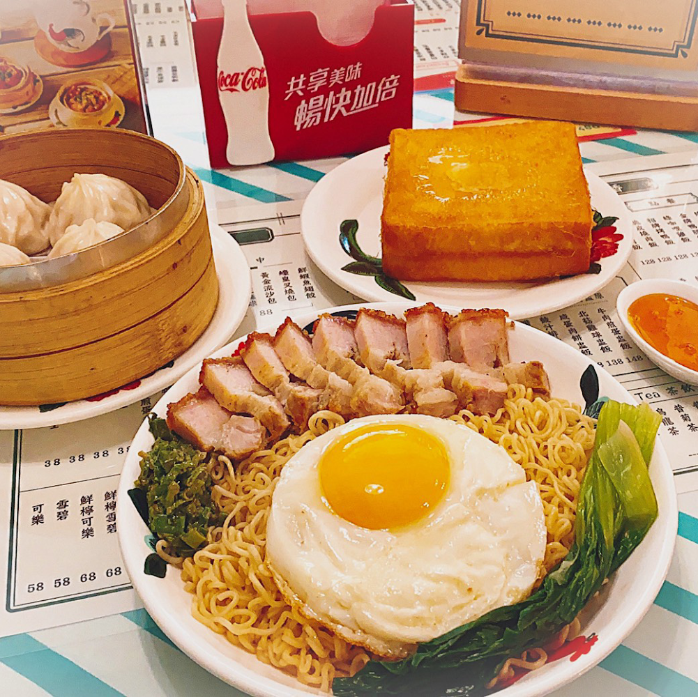 美生餐室港式餐點桌面