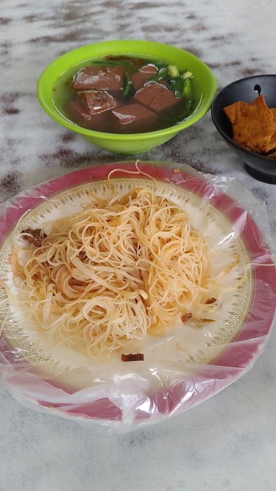 光明街油飯米粉湯與豆皮