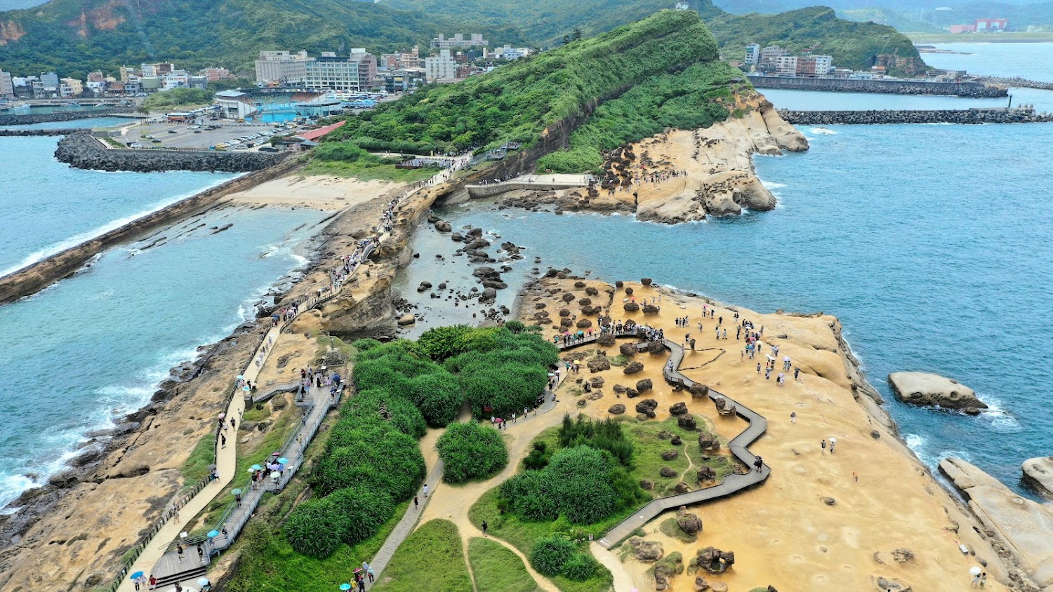 野柳周邊海岸岩石地形與步道