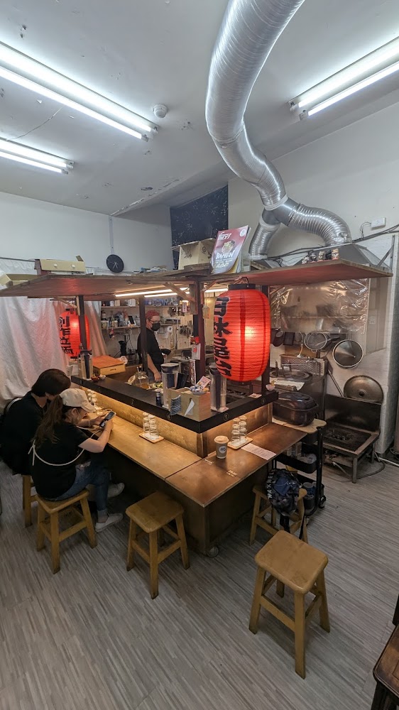 日林屋台店內空間與燈籠