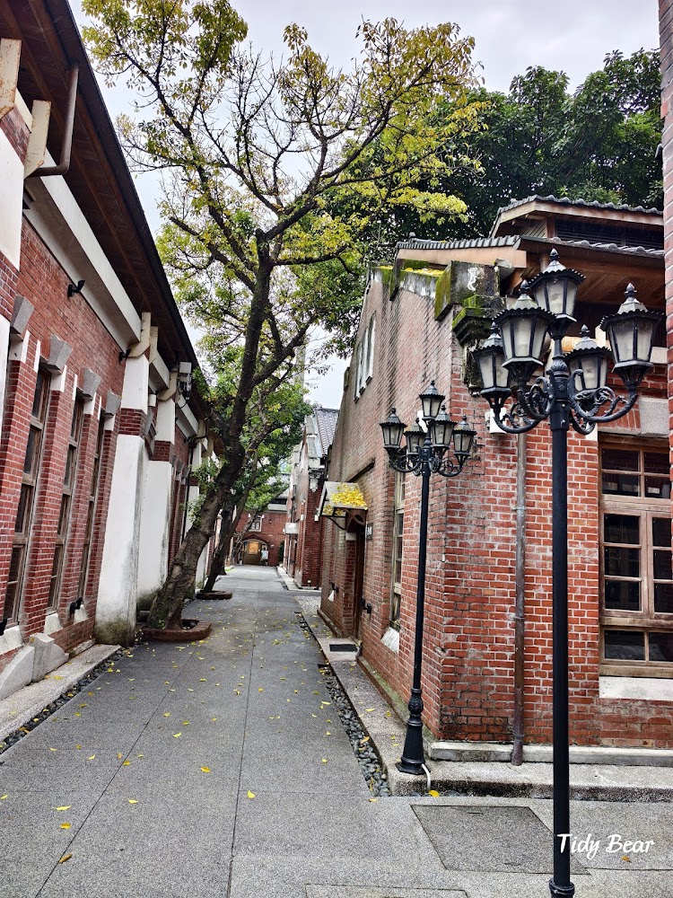 華山1914文化創意產業園區紅磚巷弄