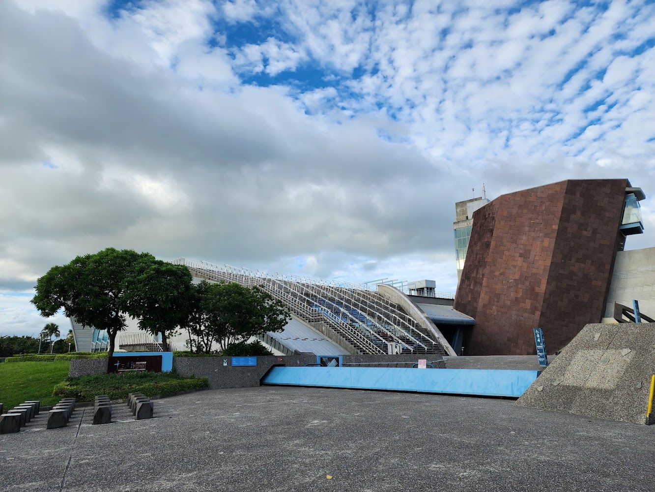 十三行博物館與陽光廣場周邊景觀