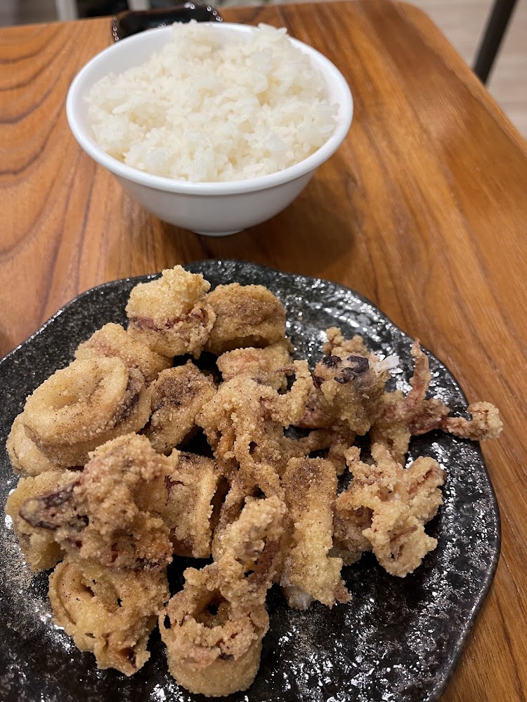 白飯與炸花枝輪