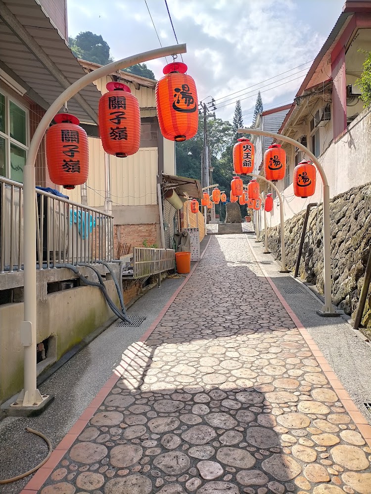 關子嶺燈籠巷道