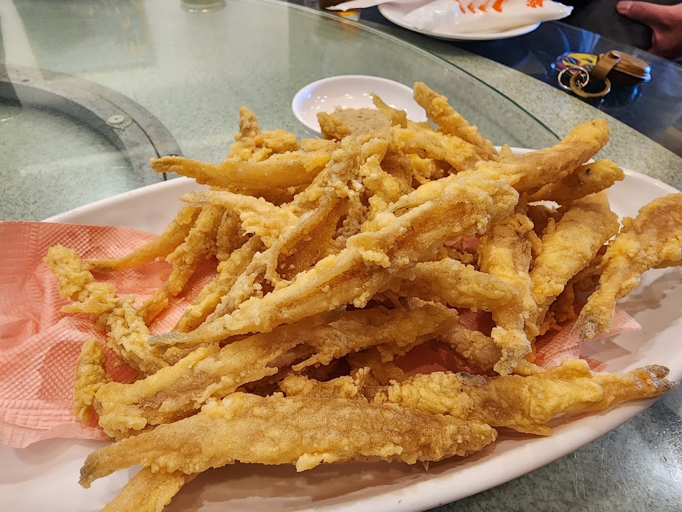 炸魚條外皮金黃酥脆