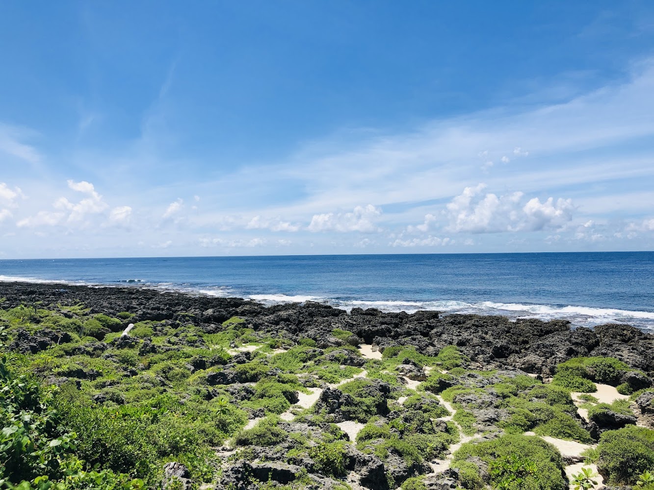 臺灣最南點海岸與岩石景色