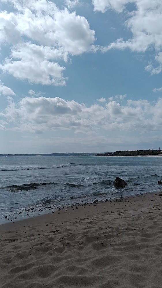 大灣遊憩區寧靜海灘景色