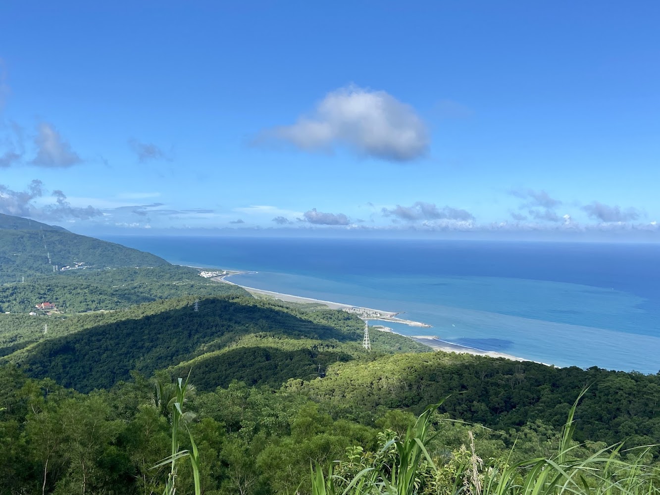 巴塱衛山山林與海景視野