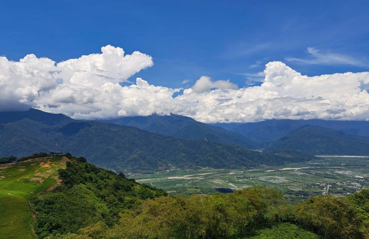 花東縱谷山谷景色