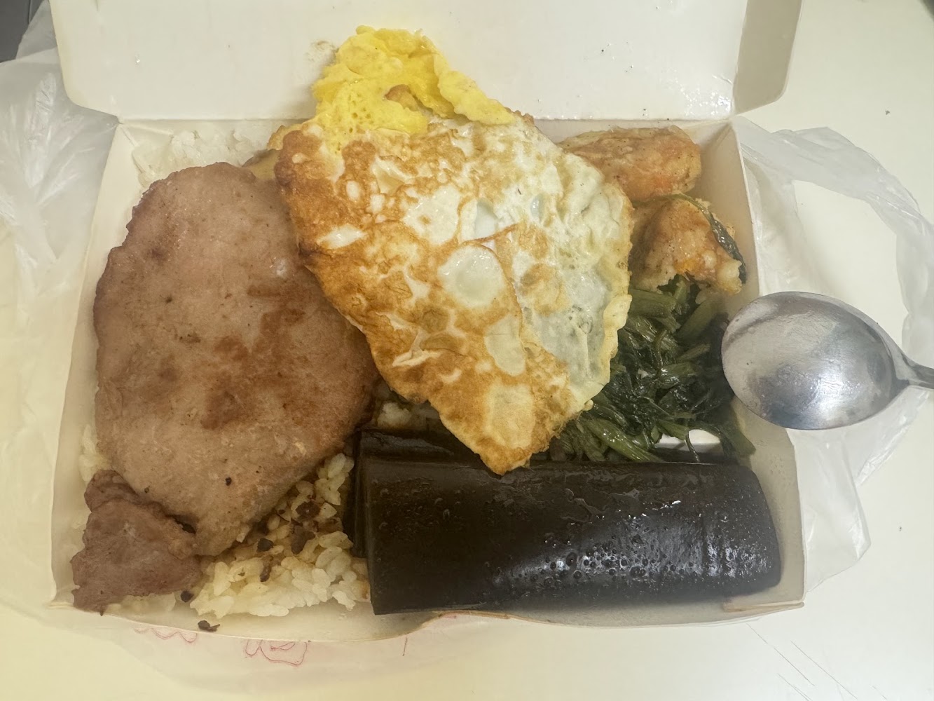 來伊ㄚ麵の屋台式便當