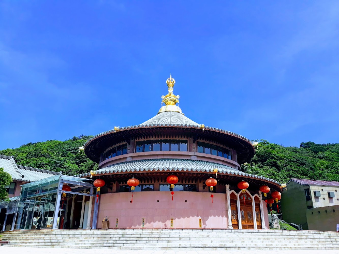 靈鷲山聖山寺寺廟外觀