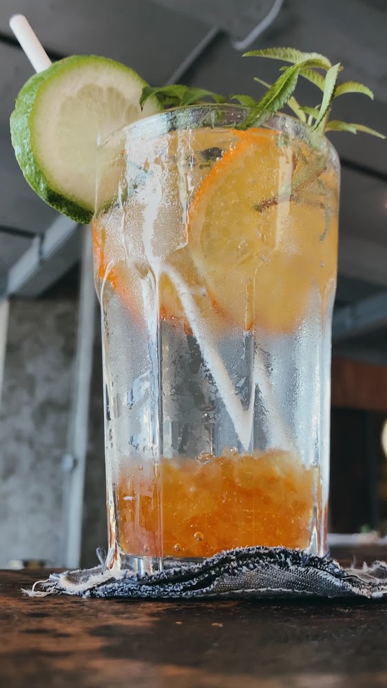 清爽果香冰飲