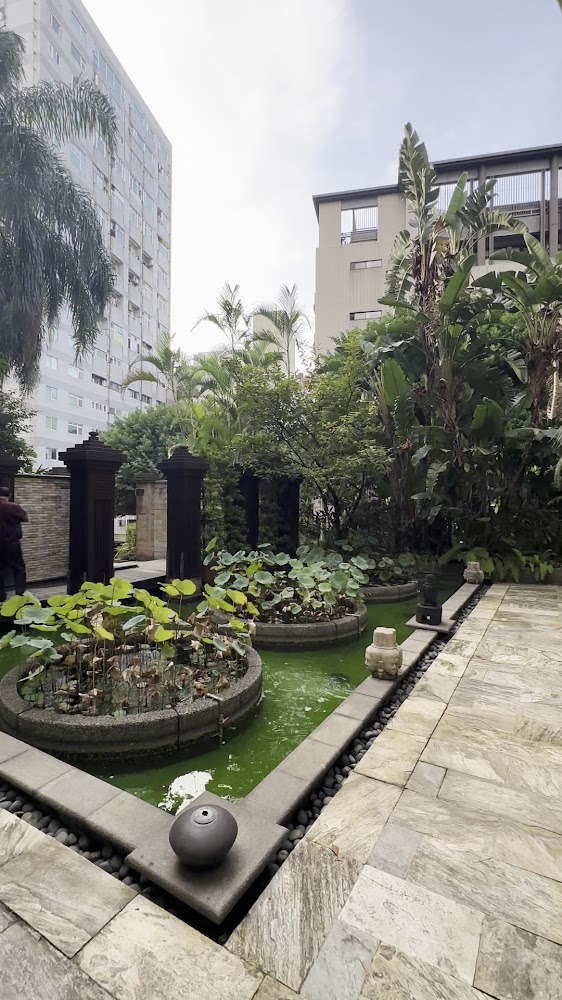 山樂溫泉蓮花池與都市庭院景觀