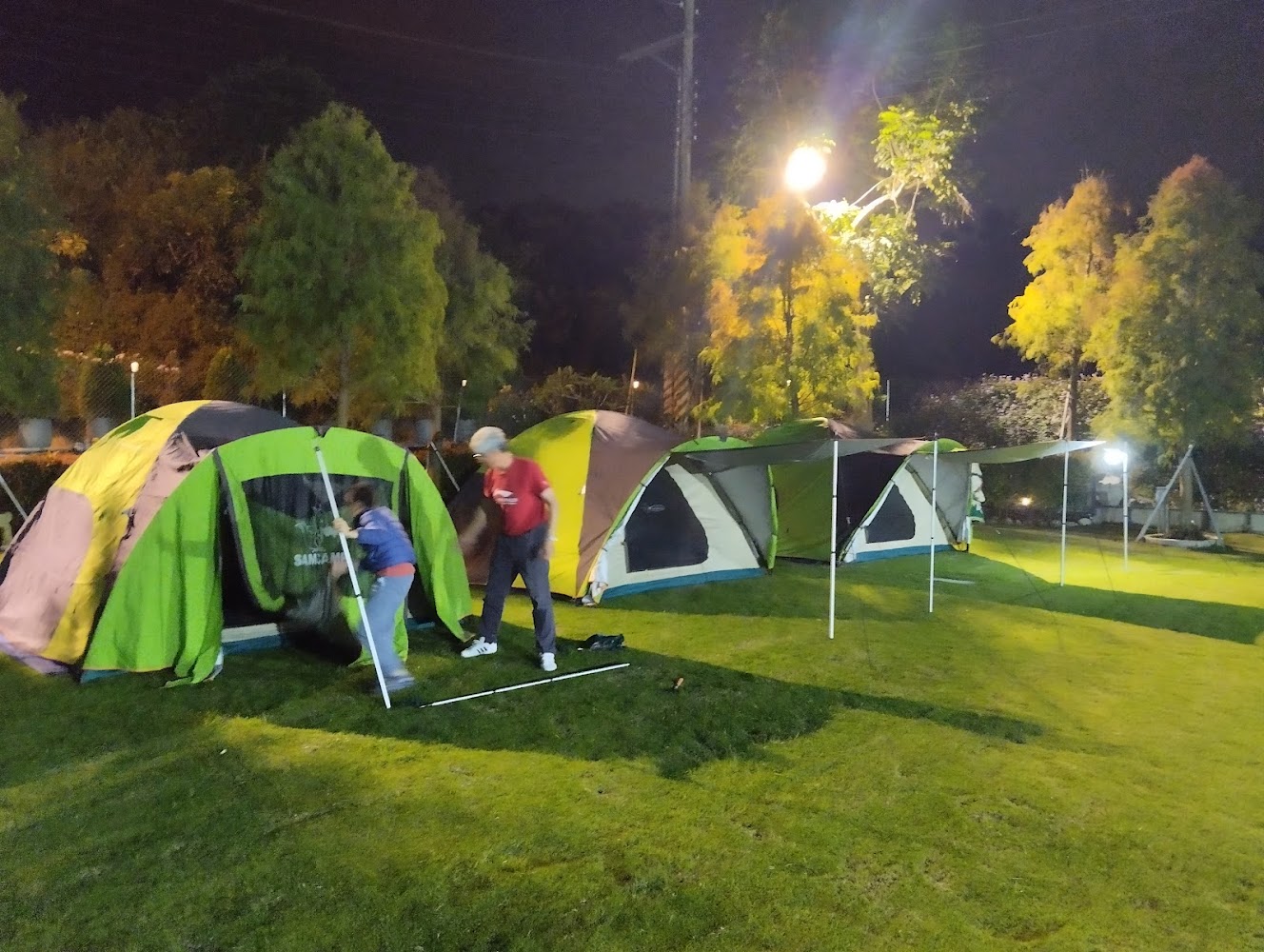葉媽的莊園夜間露營搭帳場景