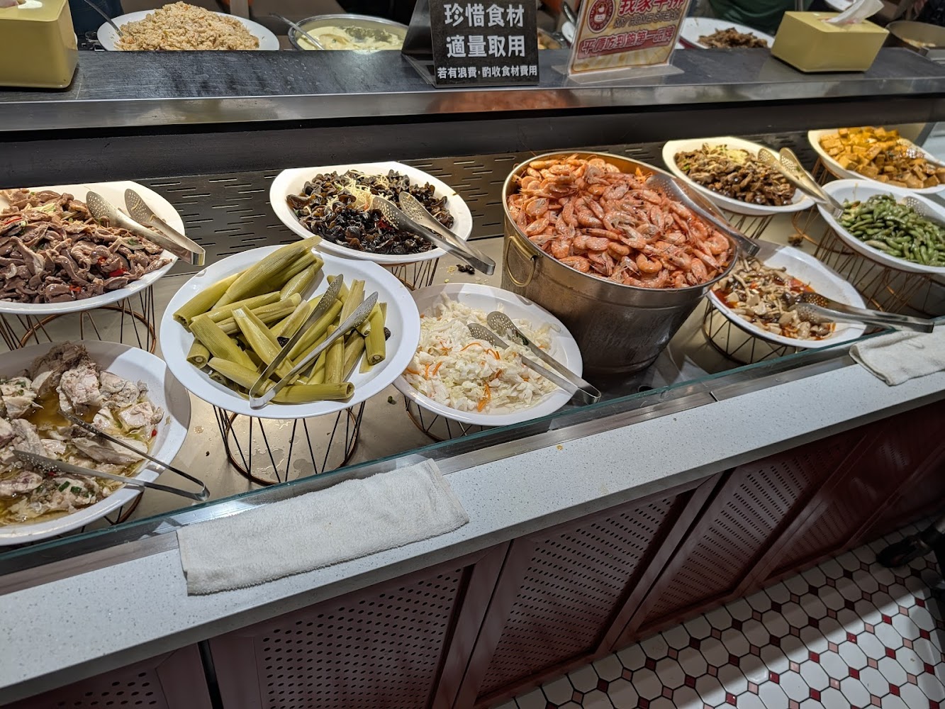 板橋遠科旗艦店熟食自助吧