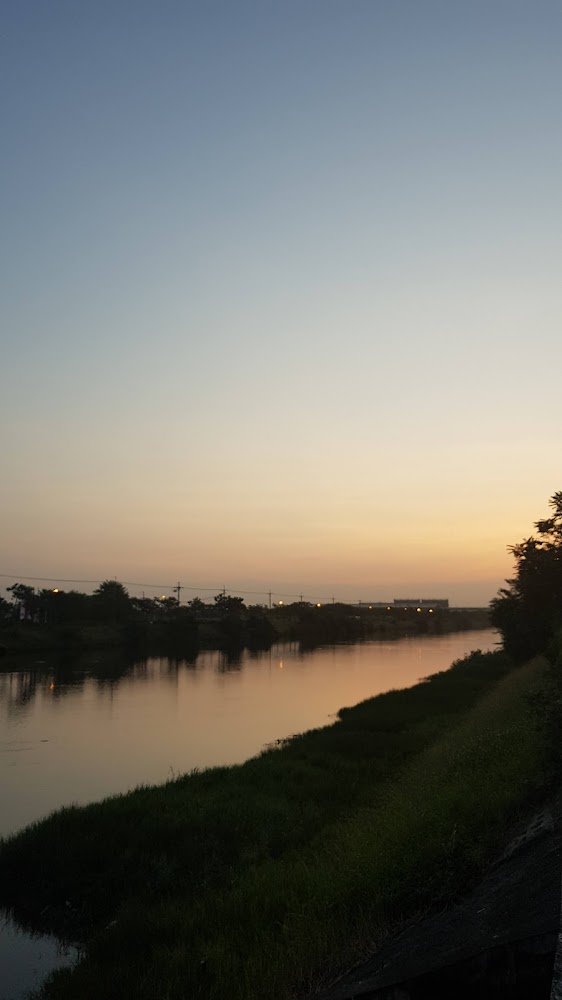嘉南大圳排水線夕陽景色