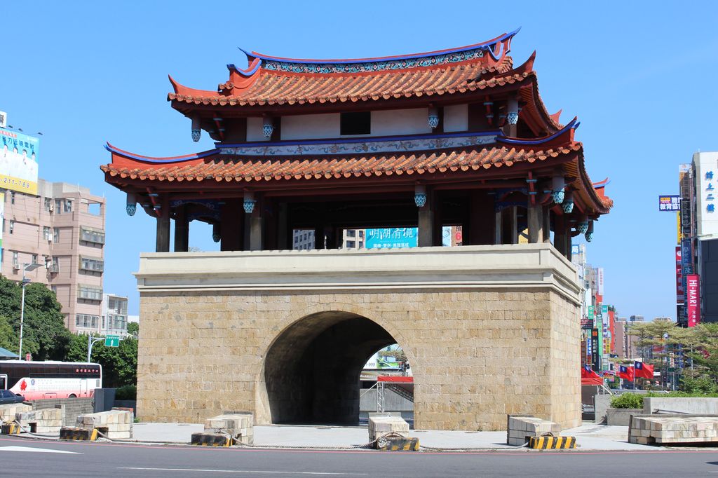 迎曦門城門外觀白天景色