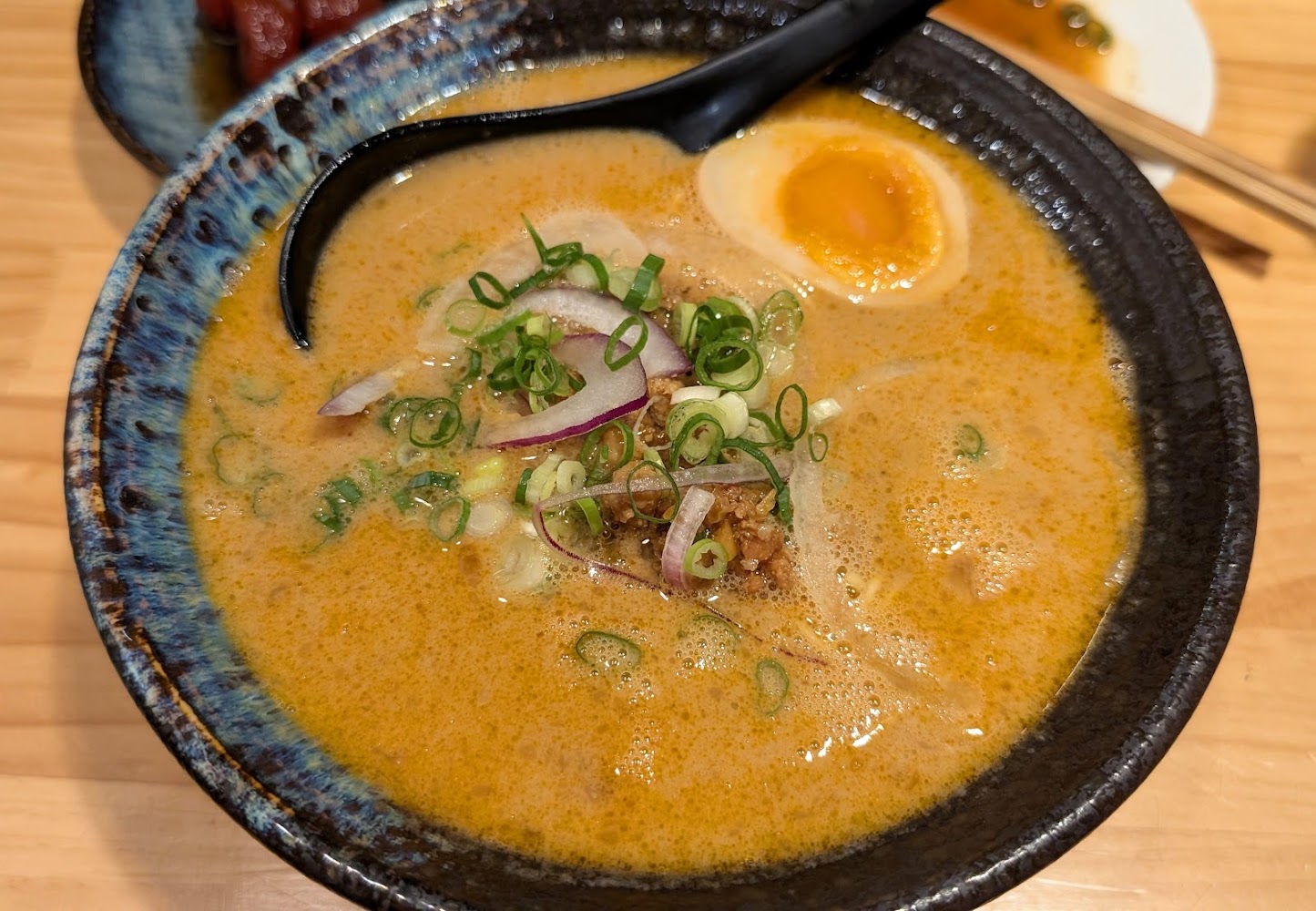 高雄燕巢屋台拉麵濃郁湯頭