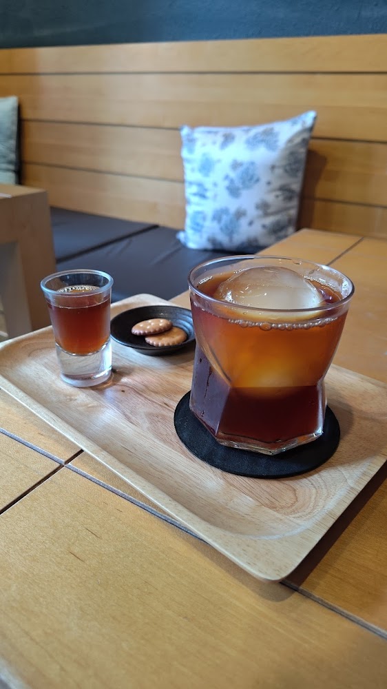 伴珈家大冰球冷飲與餅乾