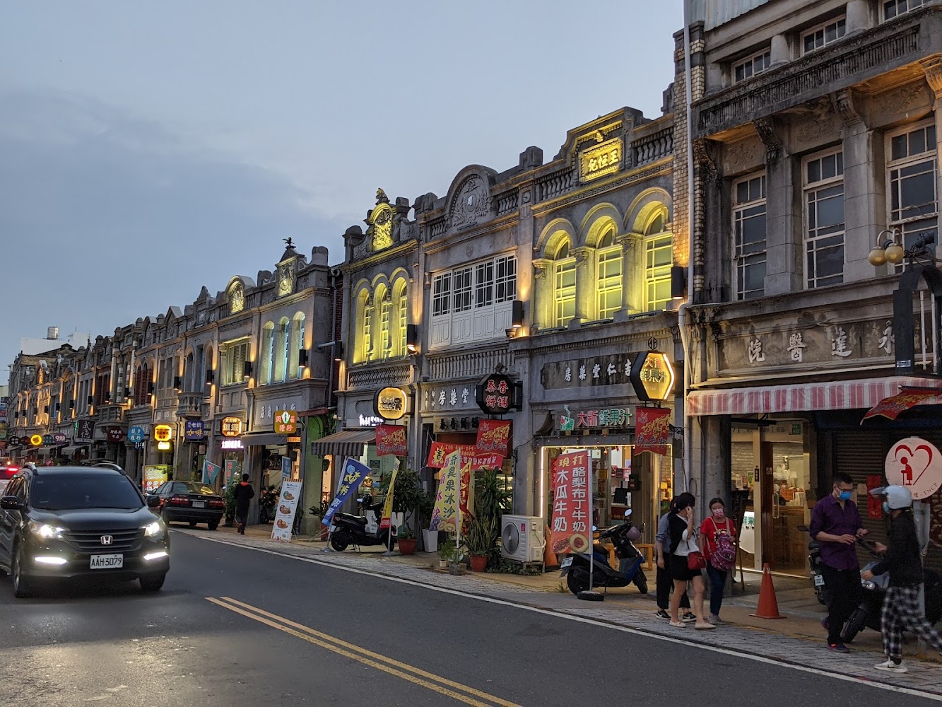 新化老街巴洛克建築街景