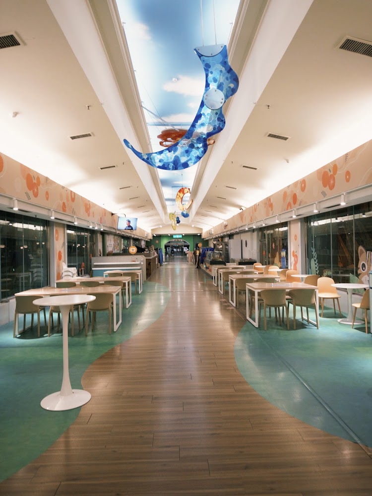 西湖服務區室內用餐區