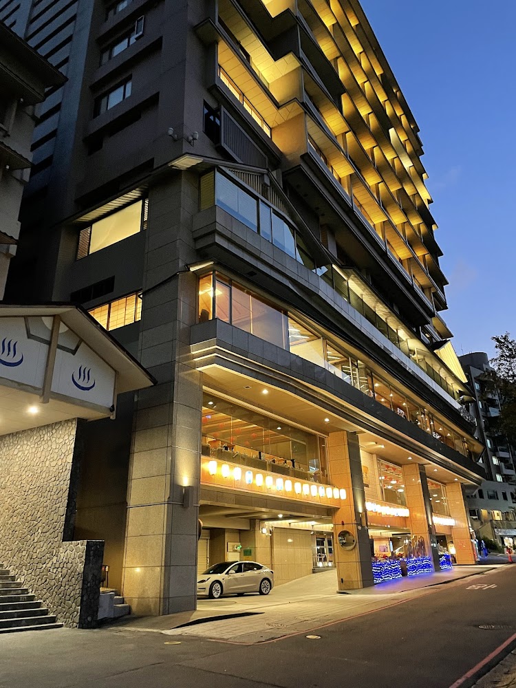 日勝生加賀屋國際溫泉飯店夜景外觀